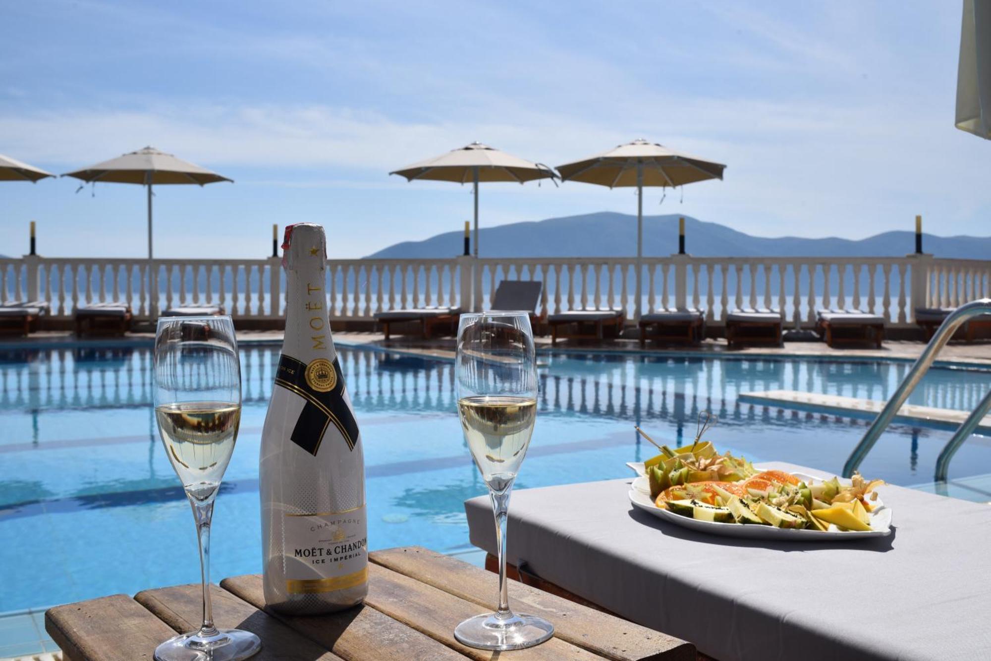 Nuna Hotel Радима Экстерьер фото